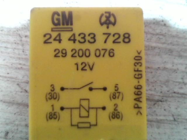 bontott OPEL MERIVA A Relé