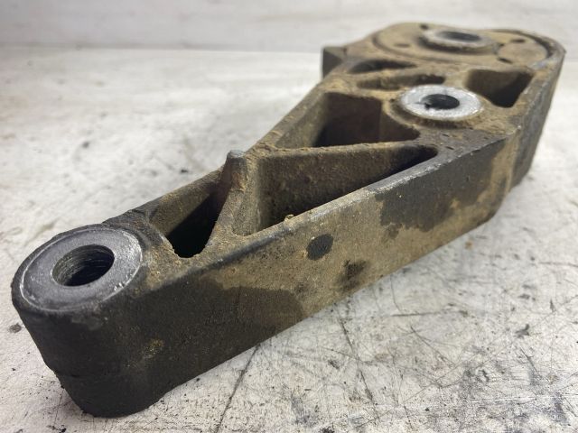 bontott OPEL MERIVA A Tartó Bak