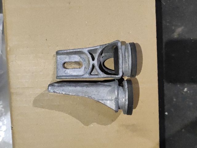 bontott OPEL MERIVA A Tartó Bak