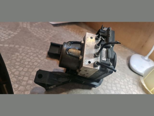 bontott OPEL MERIVA B ABS Kocka