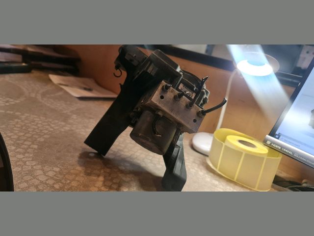 bontott OPEL MERIVA B ABS Kocka