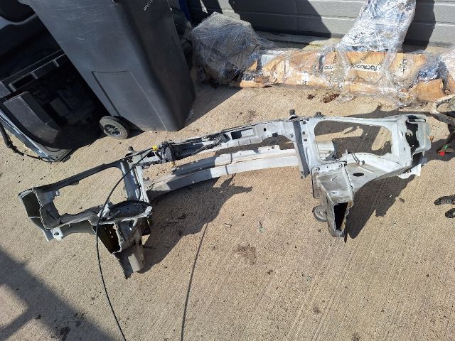 bontott OPEL MERIVA B Homlokfal (Üres lemez)