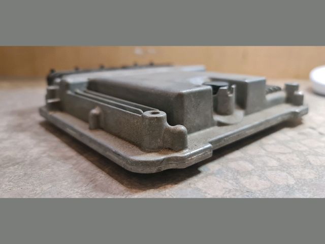 bontott OPEL MERIVA B Motorvezérlő