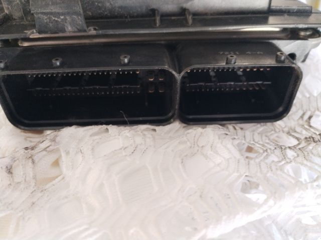 bontott OPEL MERIVA B Motorvezérlő