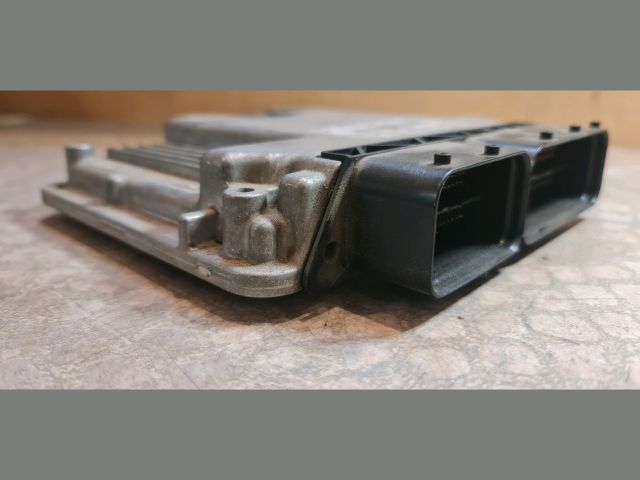 bontott OPEL MERIVA B Motorvezérlő