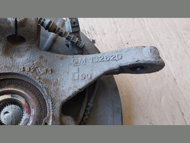 bontott OPEL MERIVA B Bal első Csonkállvány Kerékaggyal