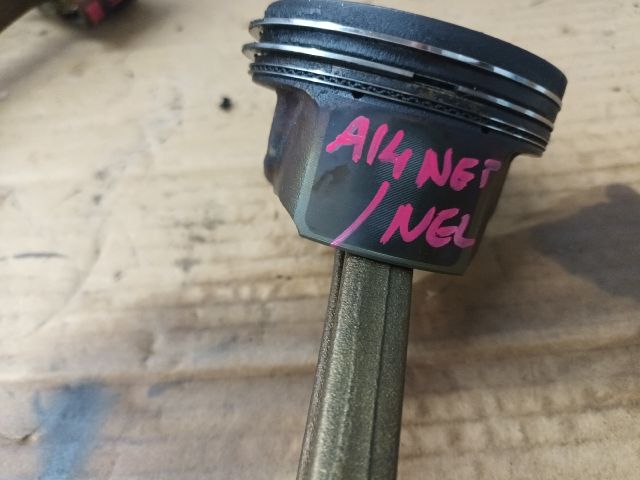 bontott OPEL MERIVA B Dugattyú és Hajtókar