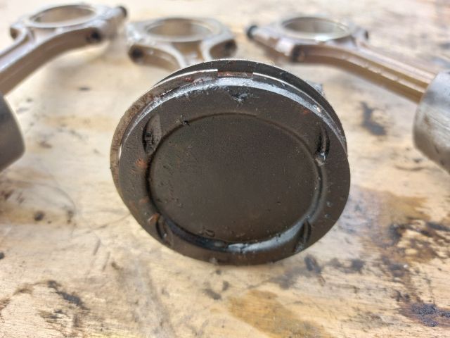 bontott OPEL MERIVA B Dugattyú és Hajtókar