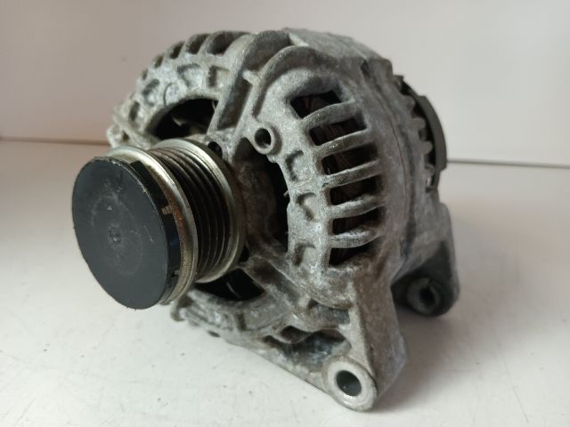 bontott OPEL MERIVA B Generátor