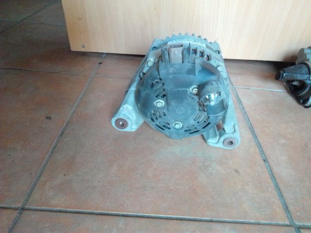 bontott OPEL MERIVA B Generátor