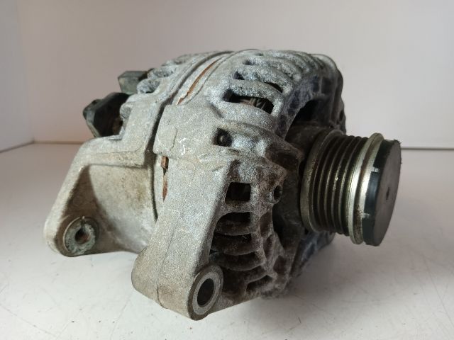 bontott OPEL MERIVA B Generátor