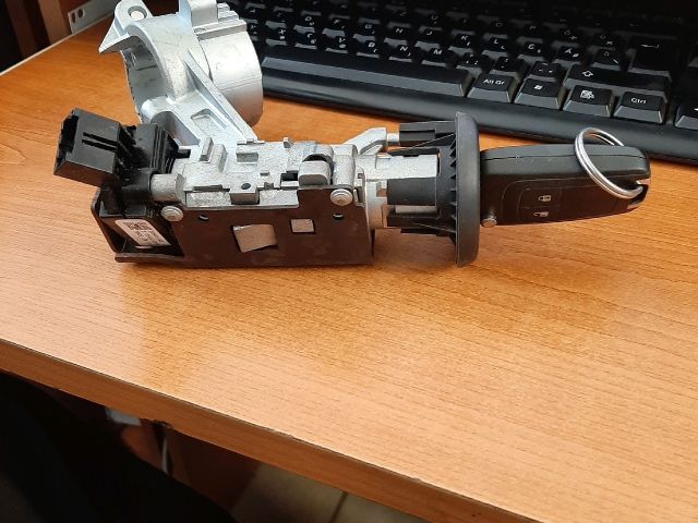 bontott OPEL MERIVA B Gyújtáskapcsoló