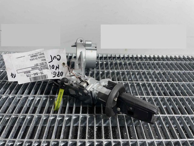 bontott OPEL MERIVA B Gyújtáskapcsoló