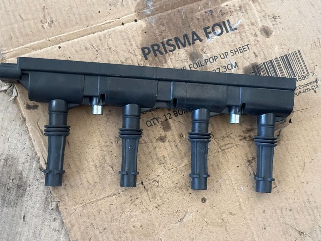 bontott OPEL MERIVA B Gyújtótrafó Szett