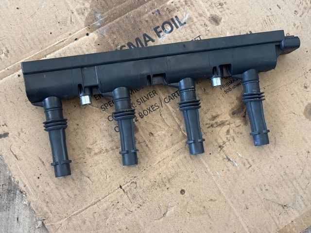 bontott OPEL MERIVA B Gyújtótrafó Szett