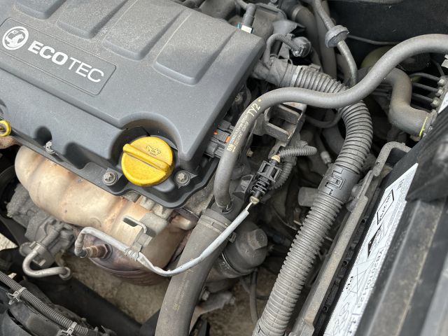 bontott OPEL MERIVA B Motor (Fűzött blokk hengerfejjel)