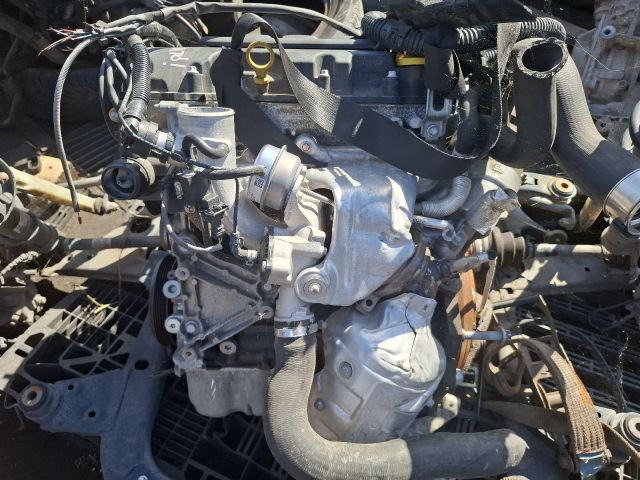 bontott OPEL MERIVA B Motor (Fűzött blokk hengerfejjel)