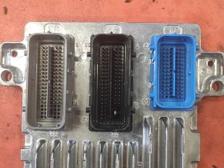 bontott OPEL MERIVA B Motorvezérlő