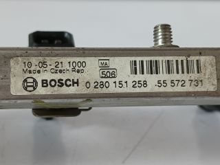 bontott OPEL MERIVA B Porlasztó Sor / Híd