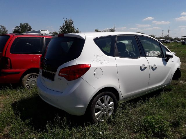 bontott OPEL MERIVA B Hátsó Híd (Tárcsafékes)