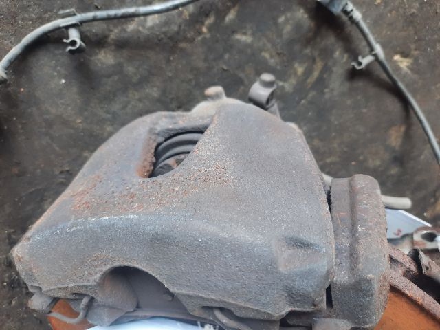 bontott OPEL MERIVA B Bal első Féknyereg Munkahengerrel