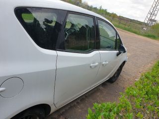 bontott OPEL MERIVA B Hátsó Futómű (Részeivel)