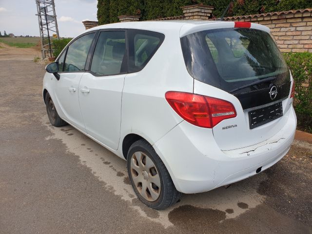 bontott OPEL MERIVA B Hátsó Híd (Tárcsafékes)