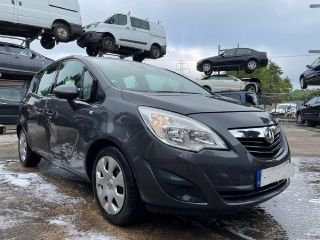 bontott OPEL MERIVA B Kuplung Szett (Szerkezet, Tárcsa)