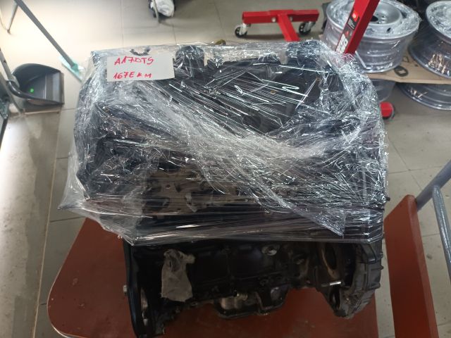 bontott OPEL MERIVA B Motor (Fűzött blokk hengerfejjel)