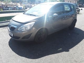 bontott OPEL MERIVA B Tank