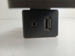 bontott OPEL MERIVA B AUX Csatlakozó