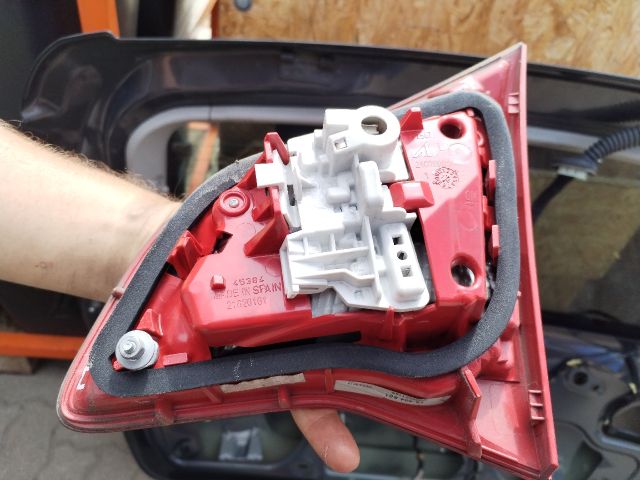 bontott OPEL MERIVA B Bal Belső Hátsó Lámpa