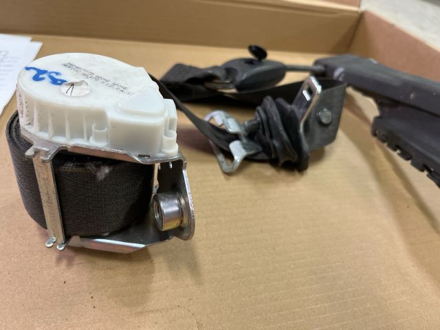 bontott OPEL MERIVA B Bal első Biztonsági Öv