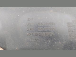 bontott OPEL MERIVA B Bal első Dobbetét (Kerékjárati, Műanyag)