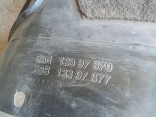 bontott OPEL MERIVA B Bal első Dobbetét (Kerékjárati, Műanyag)