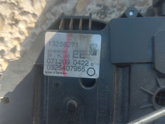 bontott OPEL MERIVA B Bal első Központizár Motor