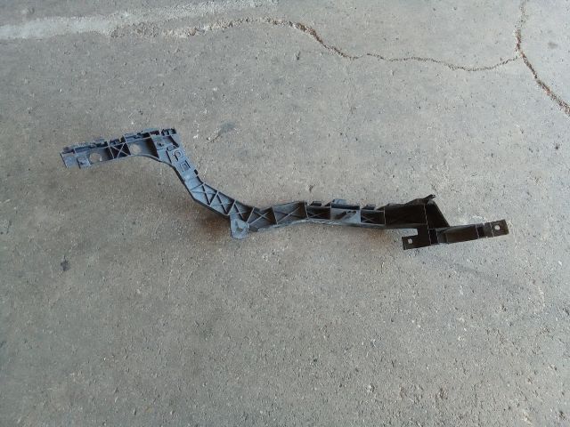 bontott OPEL MERIVA B Bal első Lökhárító Tartó (Műanyag)