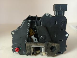 bontott OPEL MERIVA B Bal hátsó Ajtózár