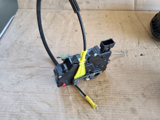 bontott OPEL MERIVA B Bal hátsó Ajtózár