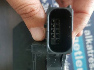 bontott OPEL MERIVA B Bal hátsó Ajtózár