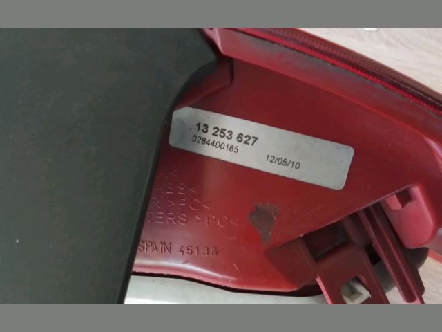 bontott OPEL MERIVA B Bal Hátsó Lámpa