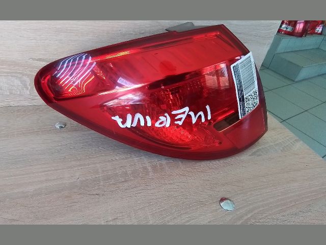 bontott OPEL MERIVA B Bal Hátsó Lámpa