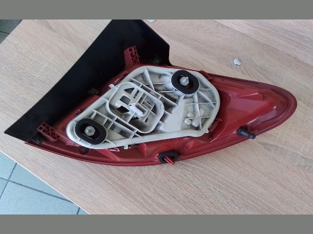 bontott OPEL MERIVA B Bal Hátsó Lámpa