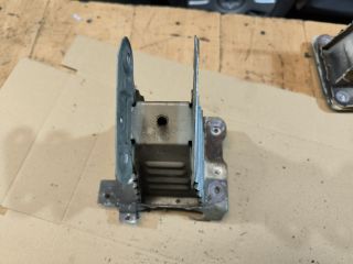 bontott OPEL MERIVA B Bal Lökhárító Tartó Nyúlványvég