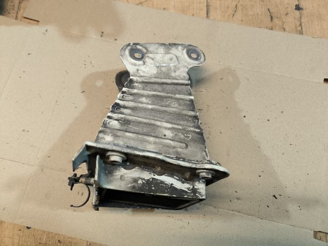 bontott OPEL MERIVA B Bal Lökhárító Tartó Nyúlványvég