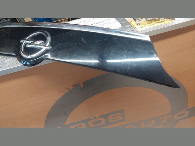 bontott OPEL MERIVA B Csomagtérajtó Díszléc