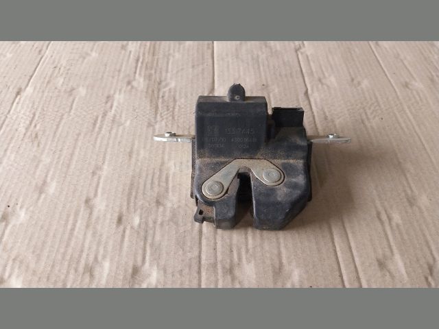 bontott OPEL MERIVA B Csomagtérajtó Zárszerkezet