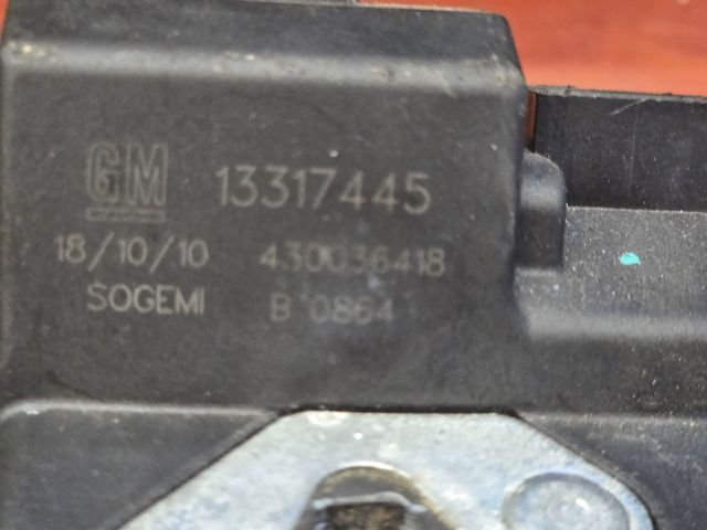 bontott OPEL MERIVA B Csomagtérajtó Zárszerkezet