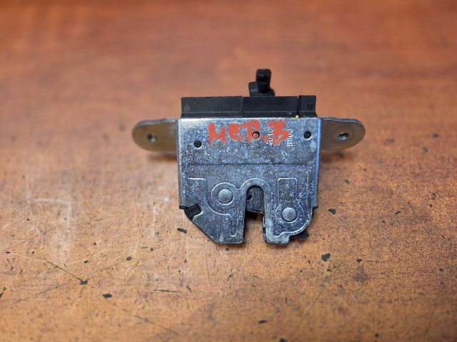 bontott OPEL MERIVA B Csomagtérajtó Zárszerkezet