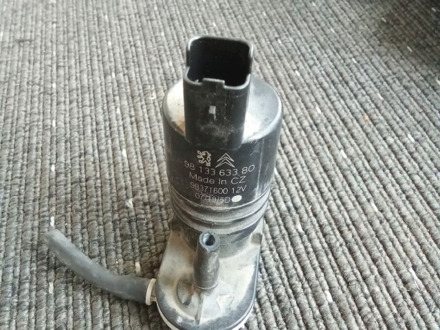 bontott OPEL MERIVA B Első Ablakmosó Szivattyú